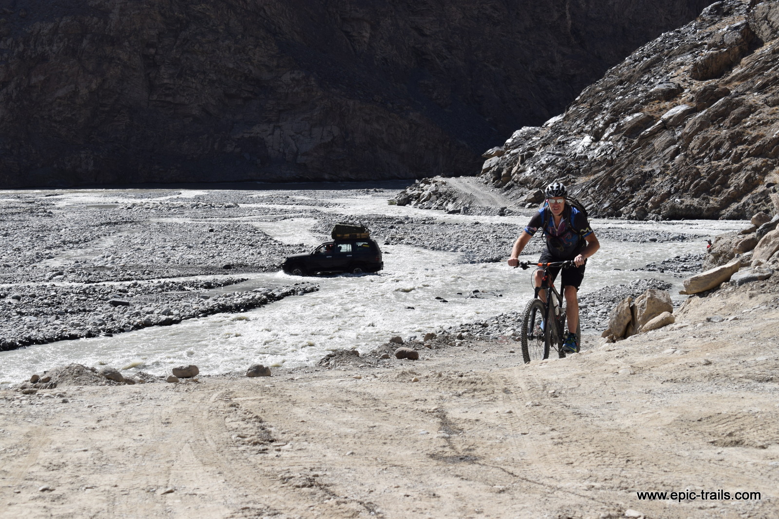 Crossing river in Bartang valley